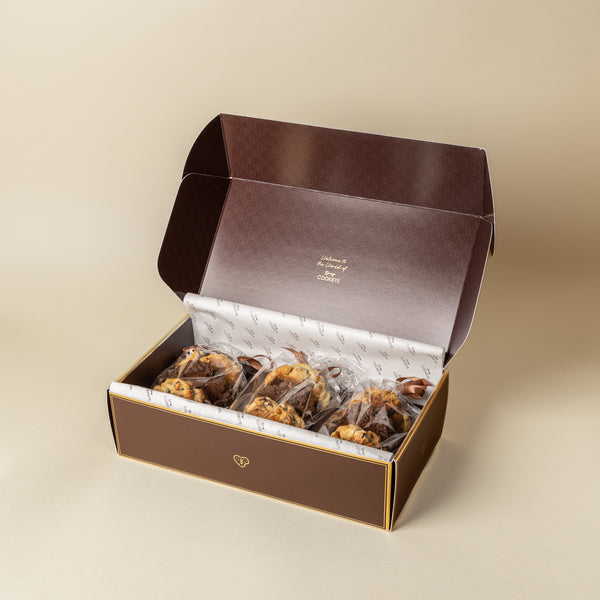 Huge gift box of 12 cookies