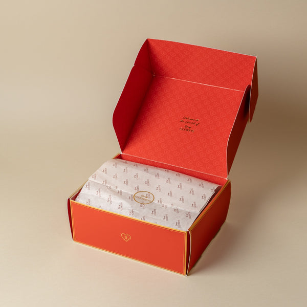 Red gift box of 8 classic cookies