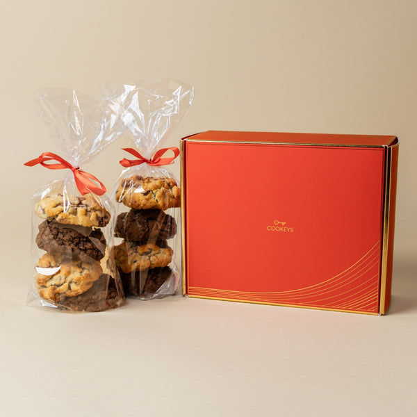 Red gift box of 8 classic cookies
