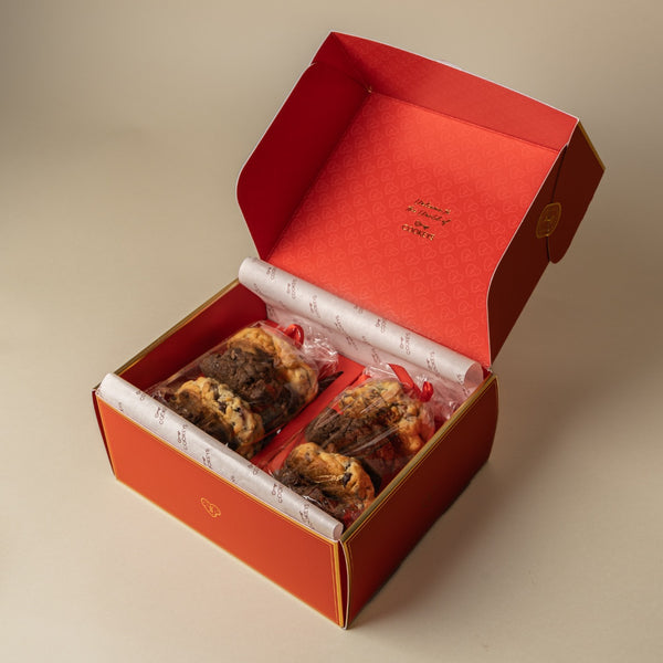 Red gift box of 8 classic cookies